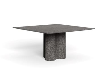 SALINAS - Square cement garden table by Talenti