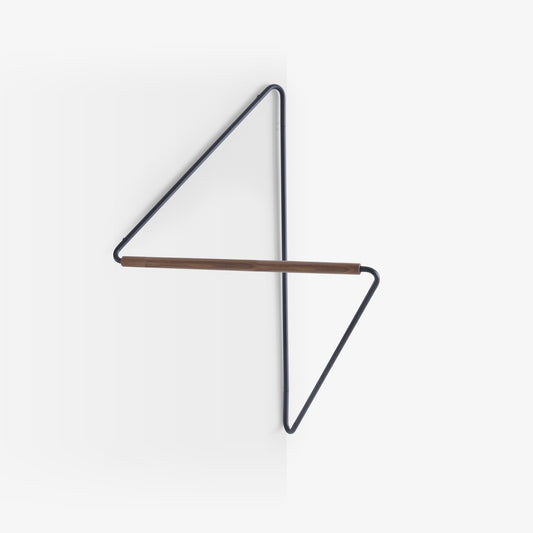 UGAO - チューブ状およびウォールナット材のタオルホルダー