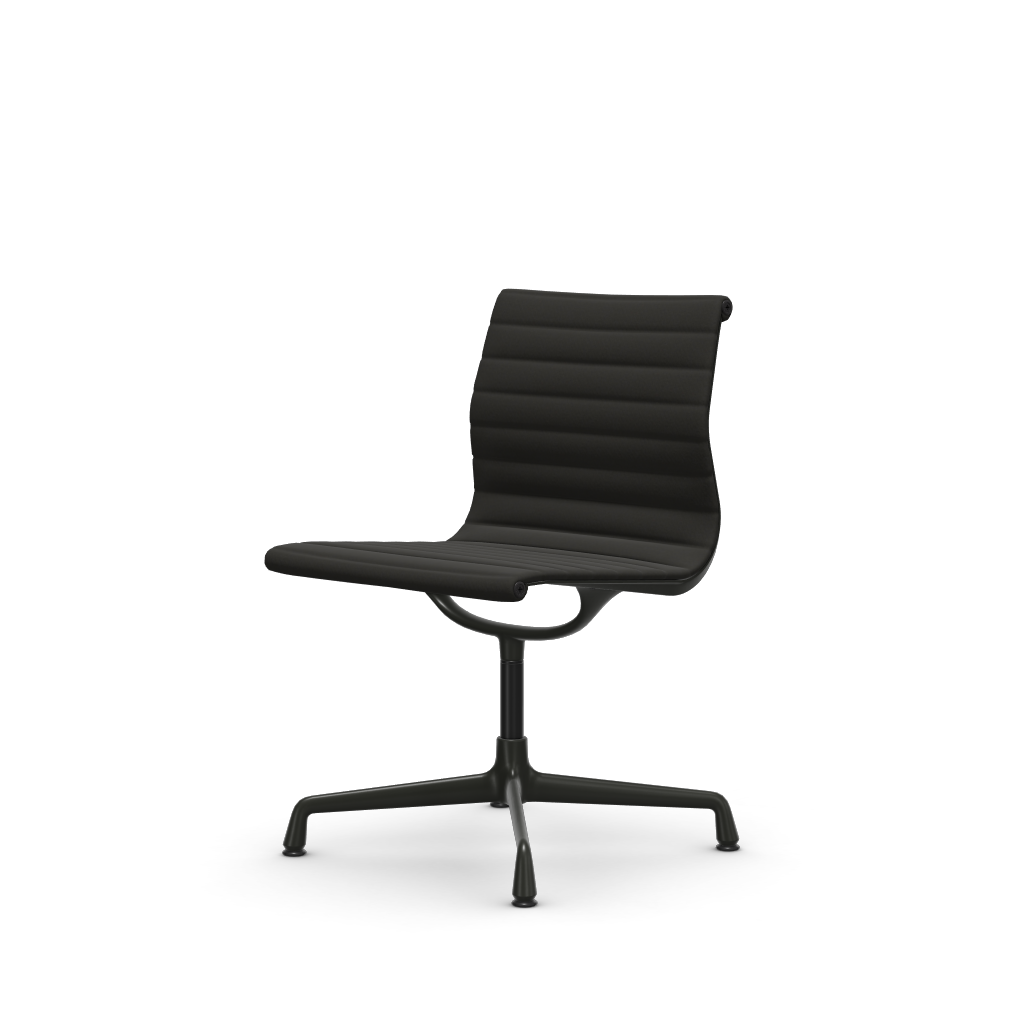 アルミニウムチェア EA 101 – ダイン（カバーマテリアル：ファブリックトラック）