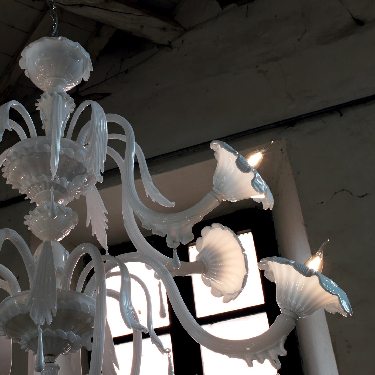 オー ルヴォワール - ガラスのシャンデリア