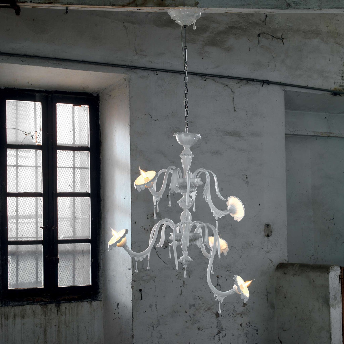 オー ルヴォワール - ガラスのシャンデリア