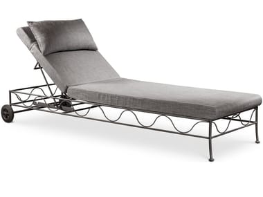 BAHAMAS - Iron sun lounger with castors by Cantori