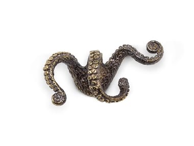 OCTO OC2009 - Brass furniture knob by Pullcast