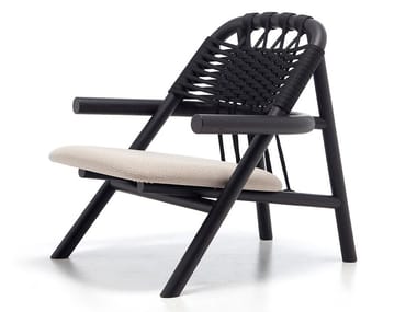 UNAM 04 C - Wooden armchair with armrests by Very Wood