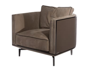 BACKSTAGE - Fabric armchair with armrests by Visionnaire