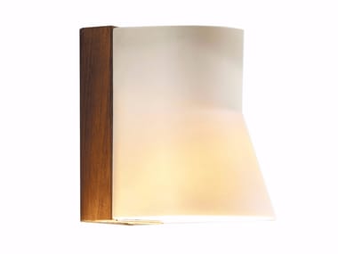 BEACON WALL - Teak outdoor wall lamp by Royal Botania