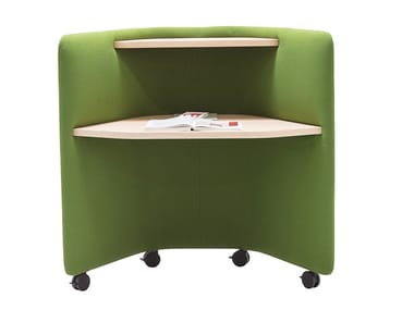 IN OUT OFFICE ME2258 - Workstation desk with sound absorbing screens with casters by Andreu World